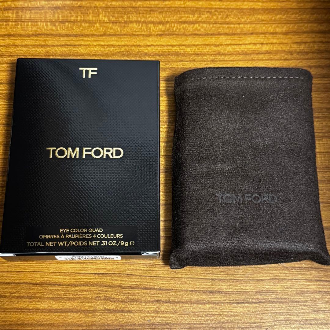 TOM FORD BEAUTY アイカラークォード 28 ドゥ ラ クレーム