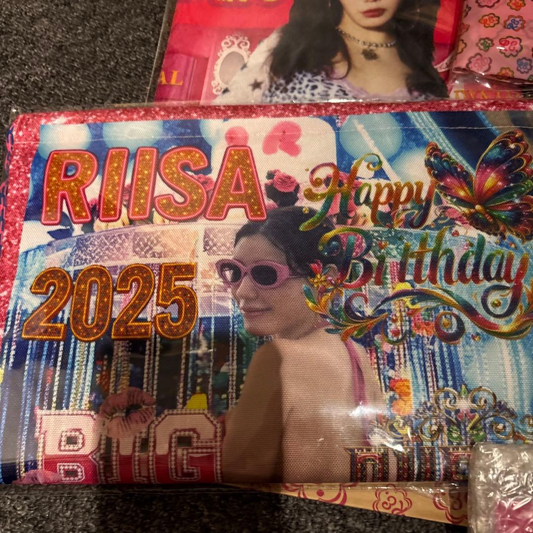 RE. 仲里依紗 POPUP SHOP 2025 HAPPY BAG 限定
