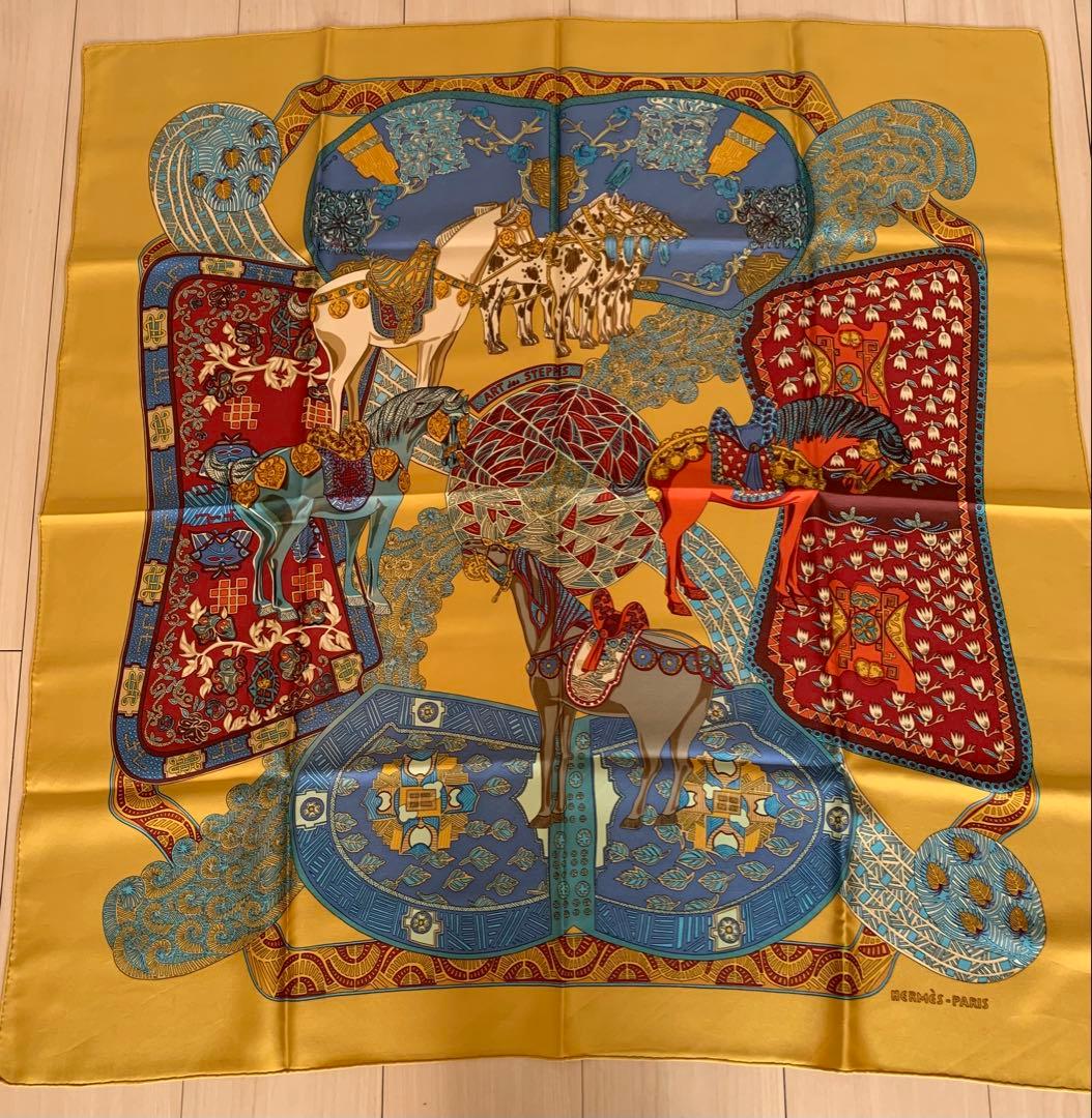 HERMÈS ART des STEPPES シルクスカーフ