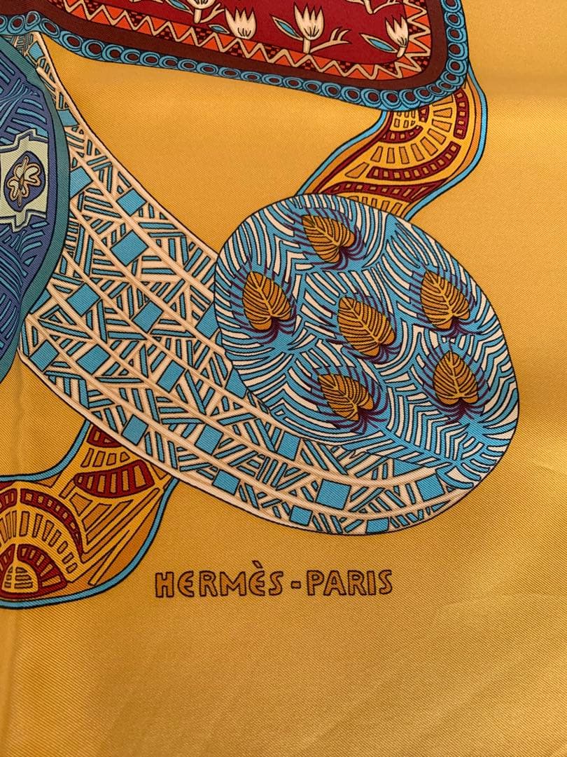 HERMÈS ART des STEPPES シルクスカーフ