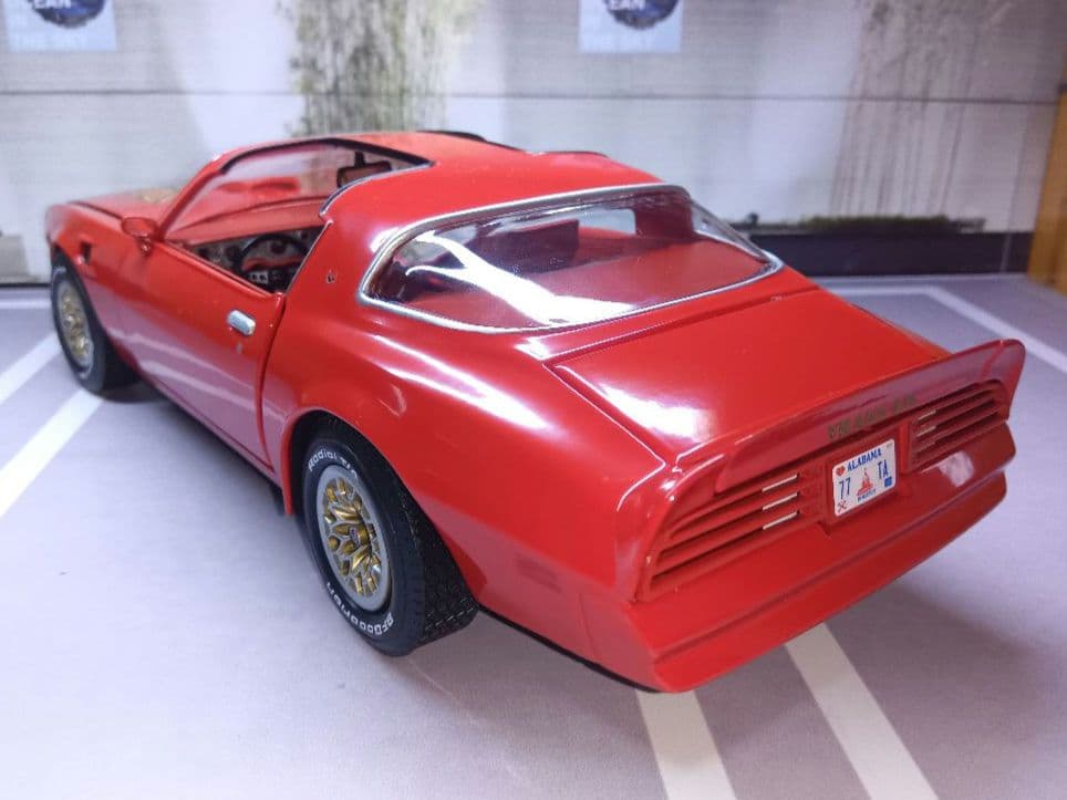ミニカー Ertl 1/18 77 Pontiac Fire Bird TransAm