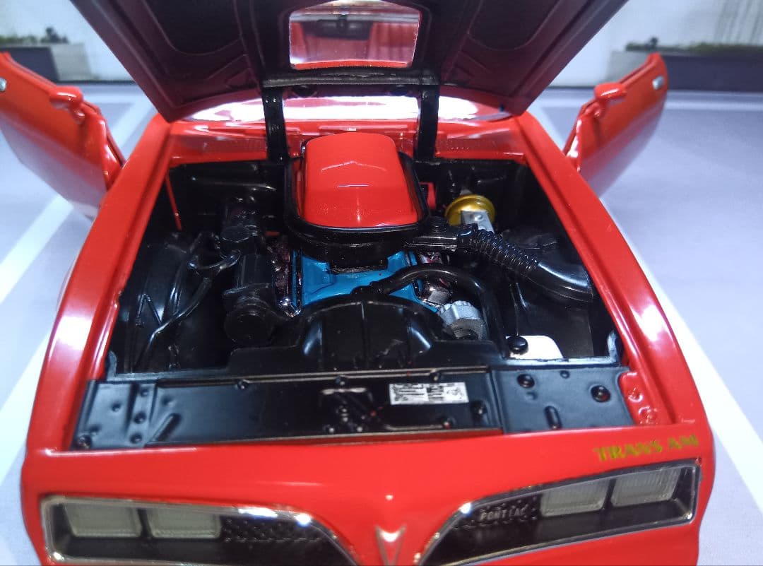 ミニカー Ertl 1/18 77 Pontiac Fire Bird TransAm