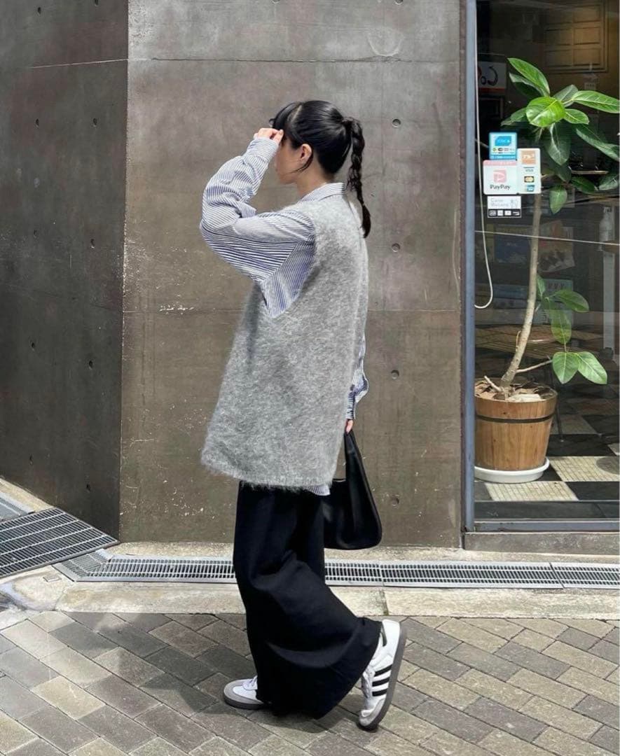 fashiru V neck shaggy knit vest ニットベスト