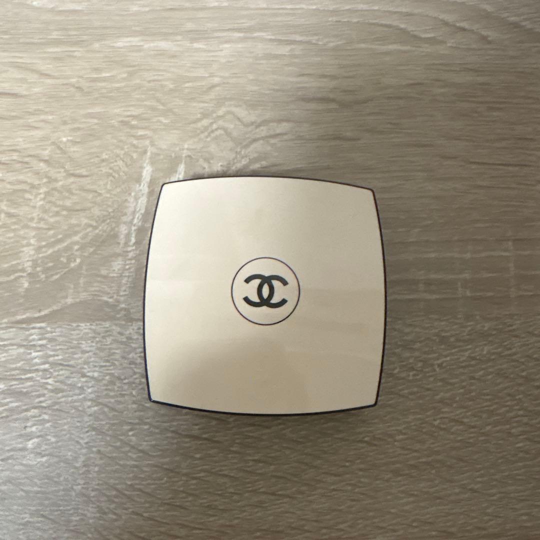 CHANEL レベージュパレットルガール ゴールデン