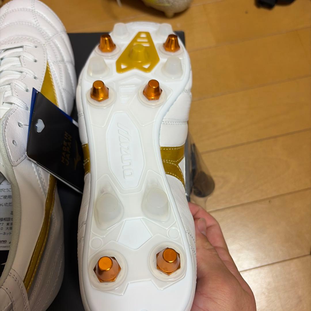 Mizuno Morelia サッカーシューズ ホワイト/ゴールド　取り替え式