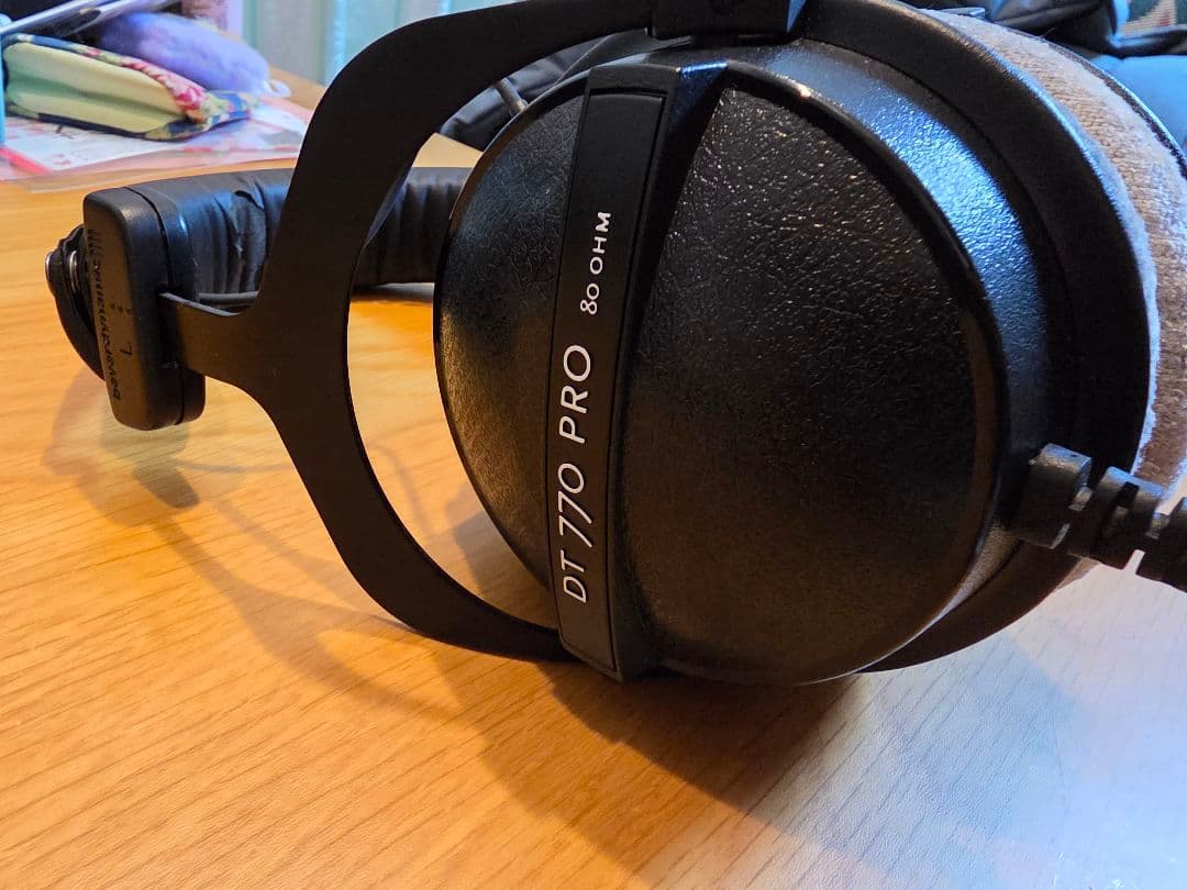 Beyerdynamic DT 770 PRO 80Ω 密閉型ヘッドホン