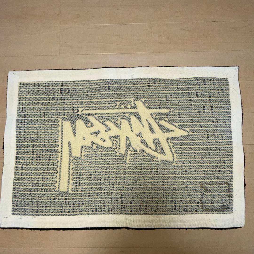 STUSSYロゴ入りラグマット