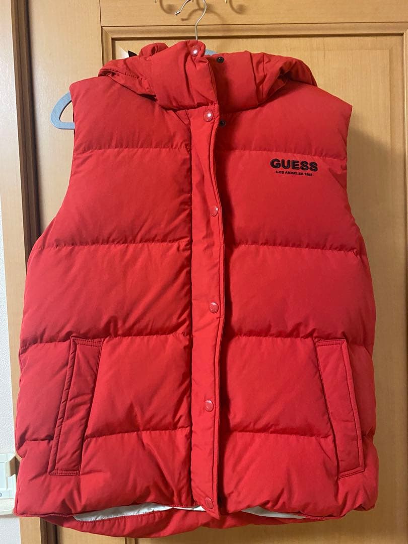 【GUESS】ダウンベスト レッド、ホワイト