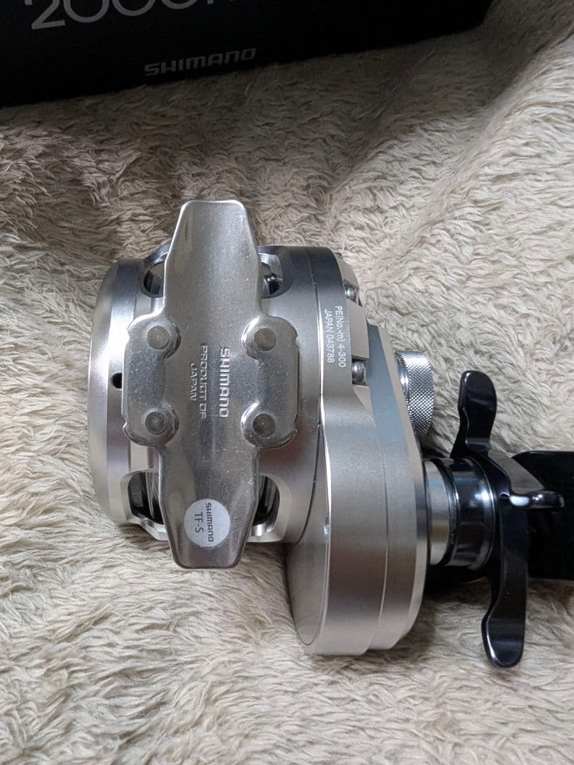 未使用品　SHIMANO OCEA JIGGER 2000NRMG　オシアジガー