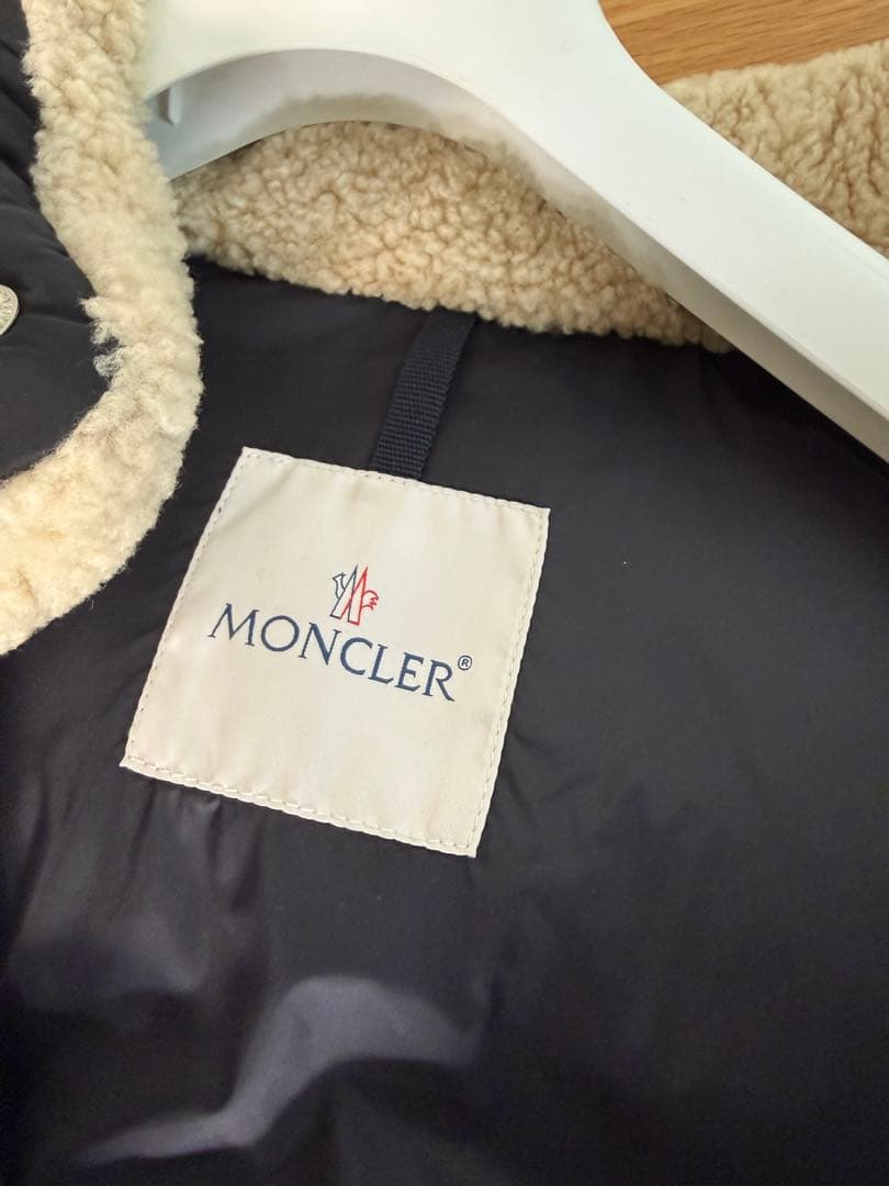 モンクレール MONCLER AVORD ダウンベスト　1