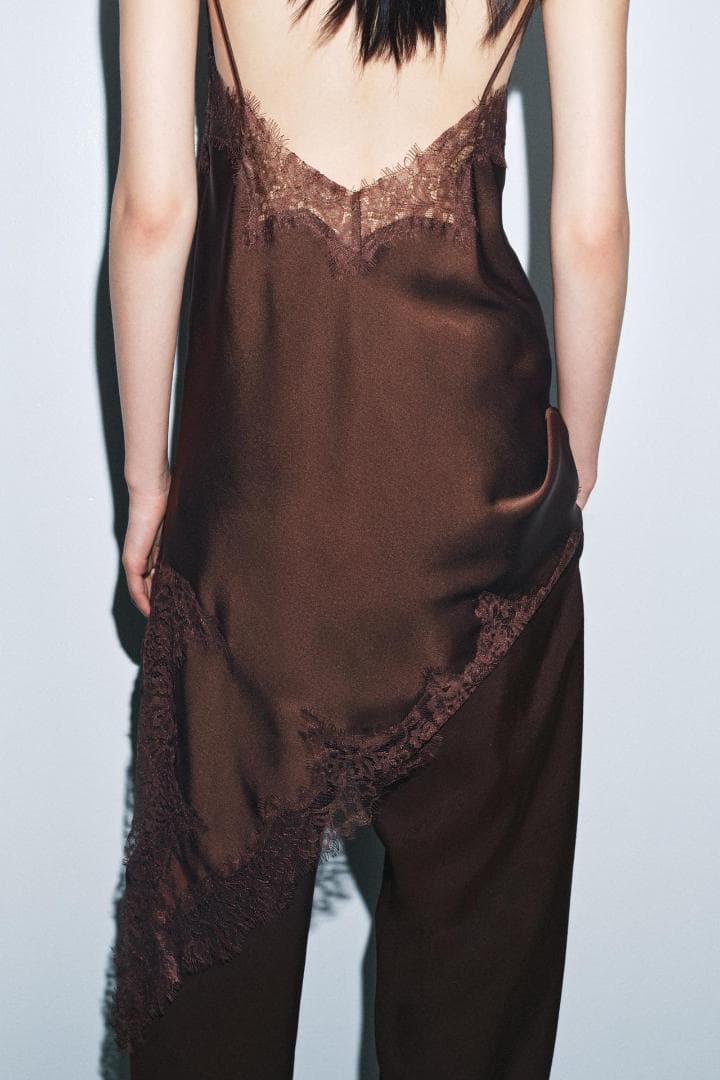 新品! ZARA アシンメトリーレースワンピース ブラウン S