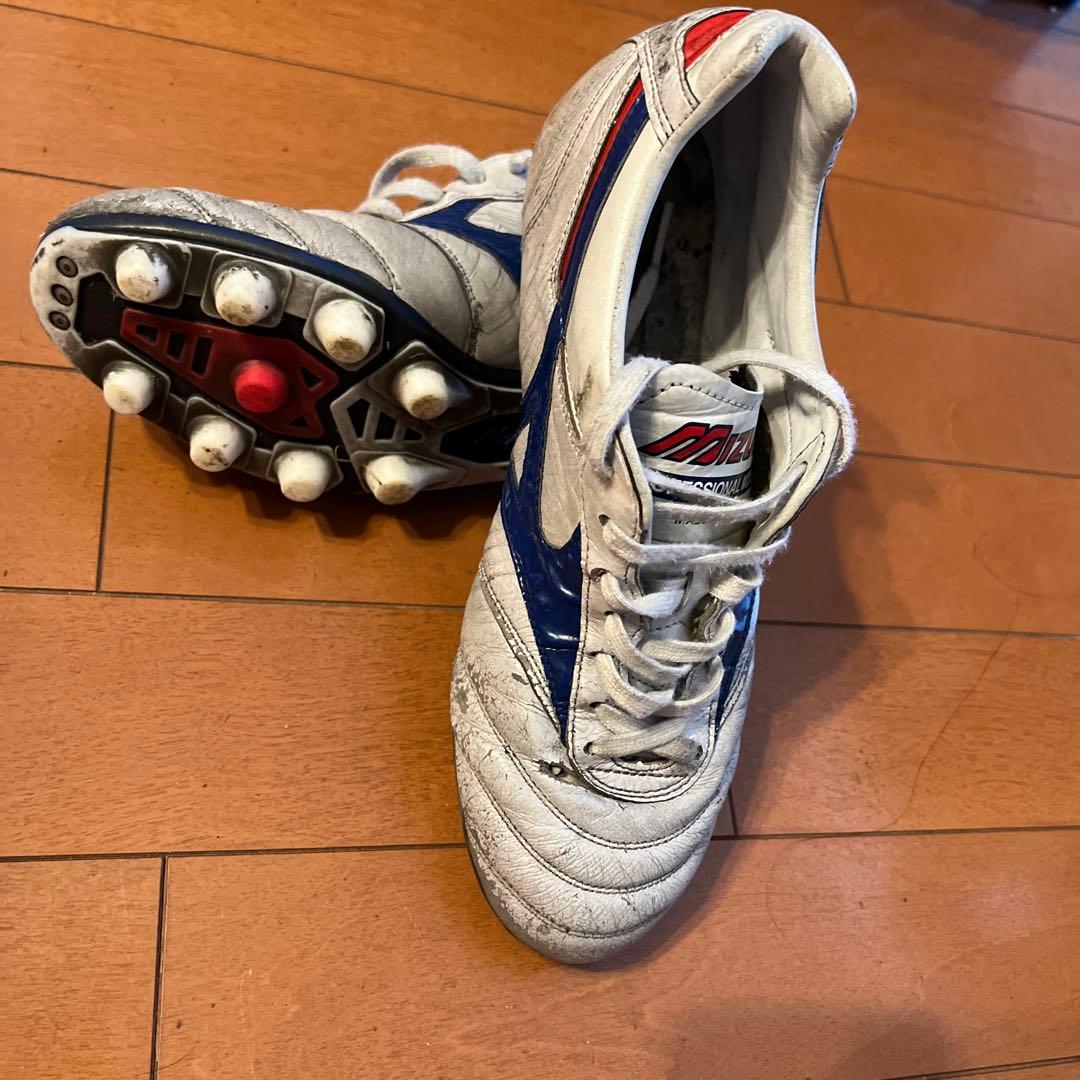 Mizuno プロフェッショナル サッカーシューズ 白/青/赤 スパイク