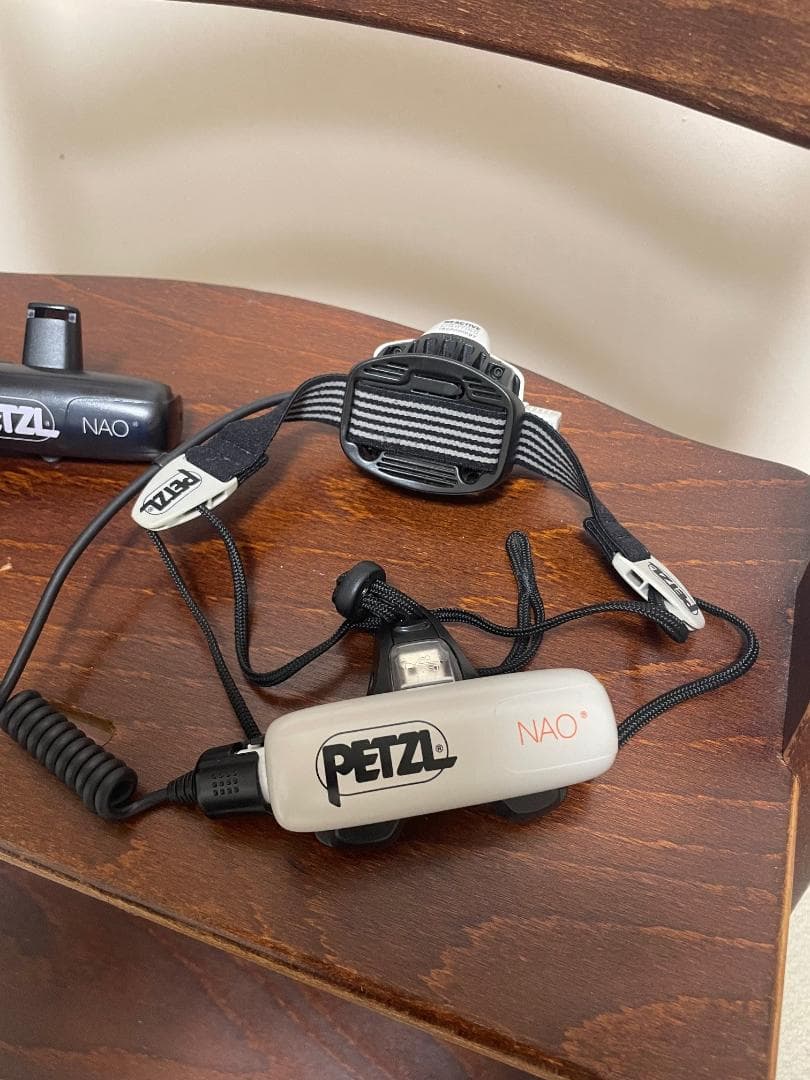 ま*し様 Petzl NAO ヘッドランプ 充電式