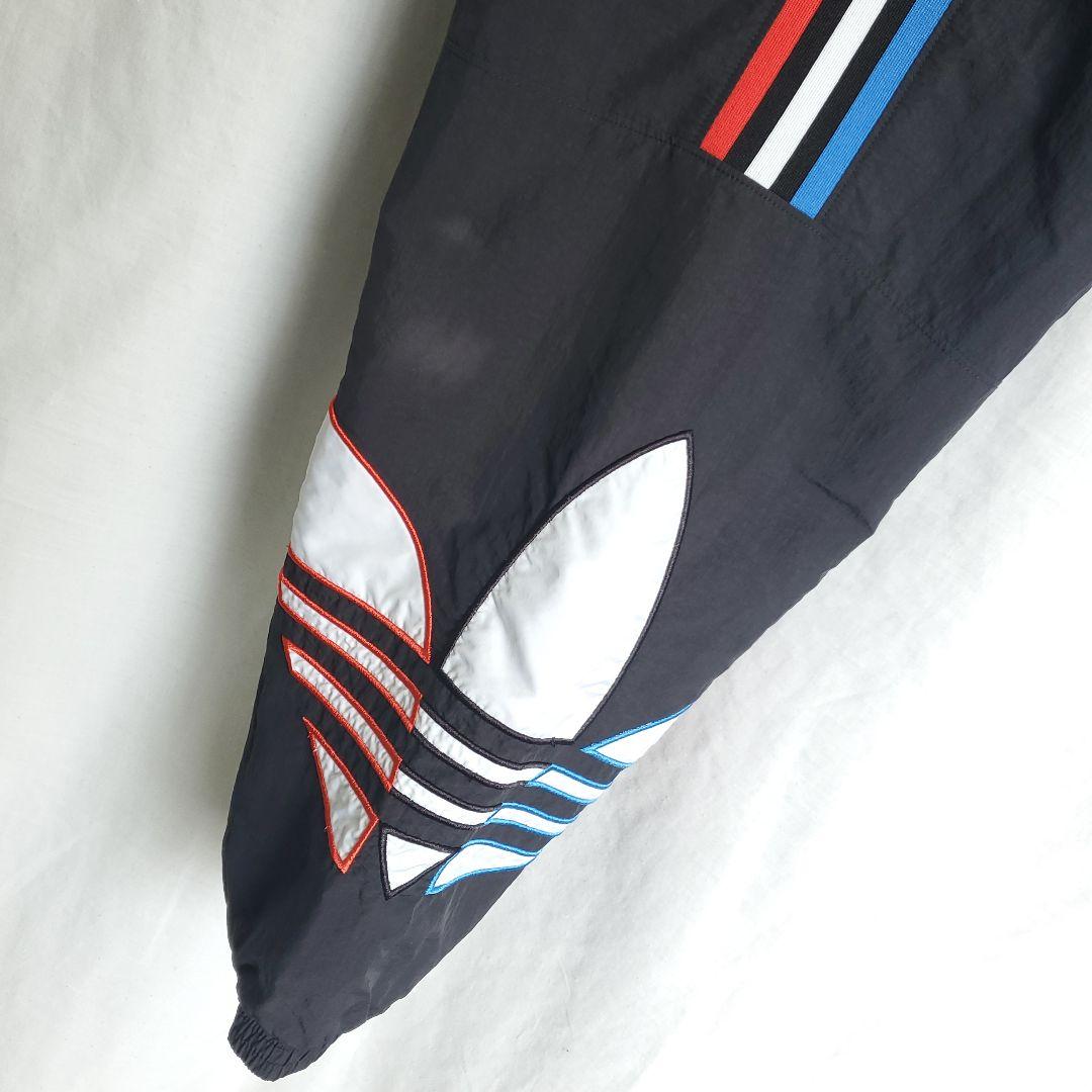 adidas アディダストリコロール　ナイロン パンツトラックパンツ ビッグロゴ