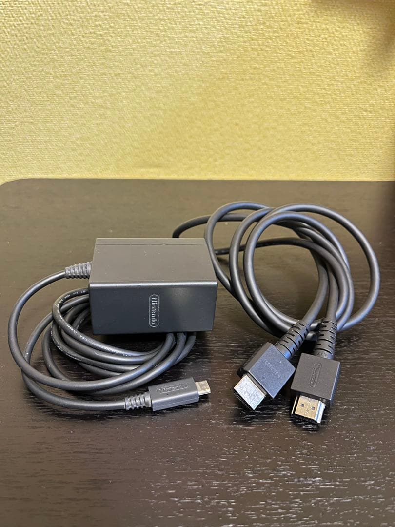Nintendo Switch 本体 ＋Proコントローラー　画面フィルム付き