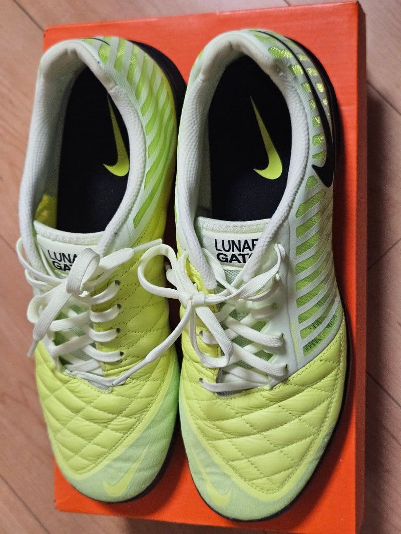 ルナガト2 Nike Lunar Gato フットサルシューズ イエロー