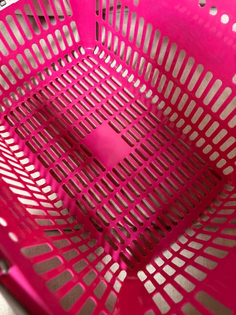 ハローキティ ピンク ショッピングバスケット　お買い物かごアベイル
