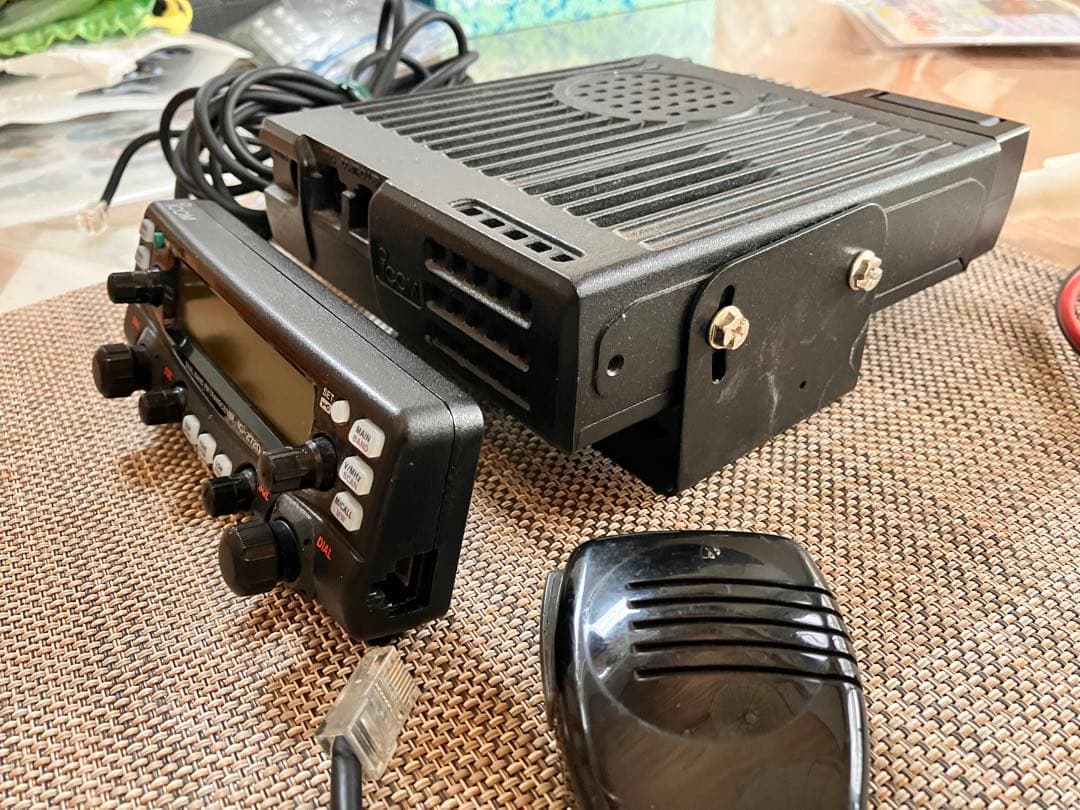 トランシーバー ICOM IC-2720D