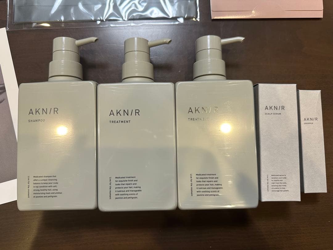 AKNIR ヘアケアセット　シャンプー1個 トリートメント2個 セラム1個 他