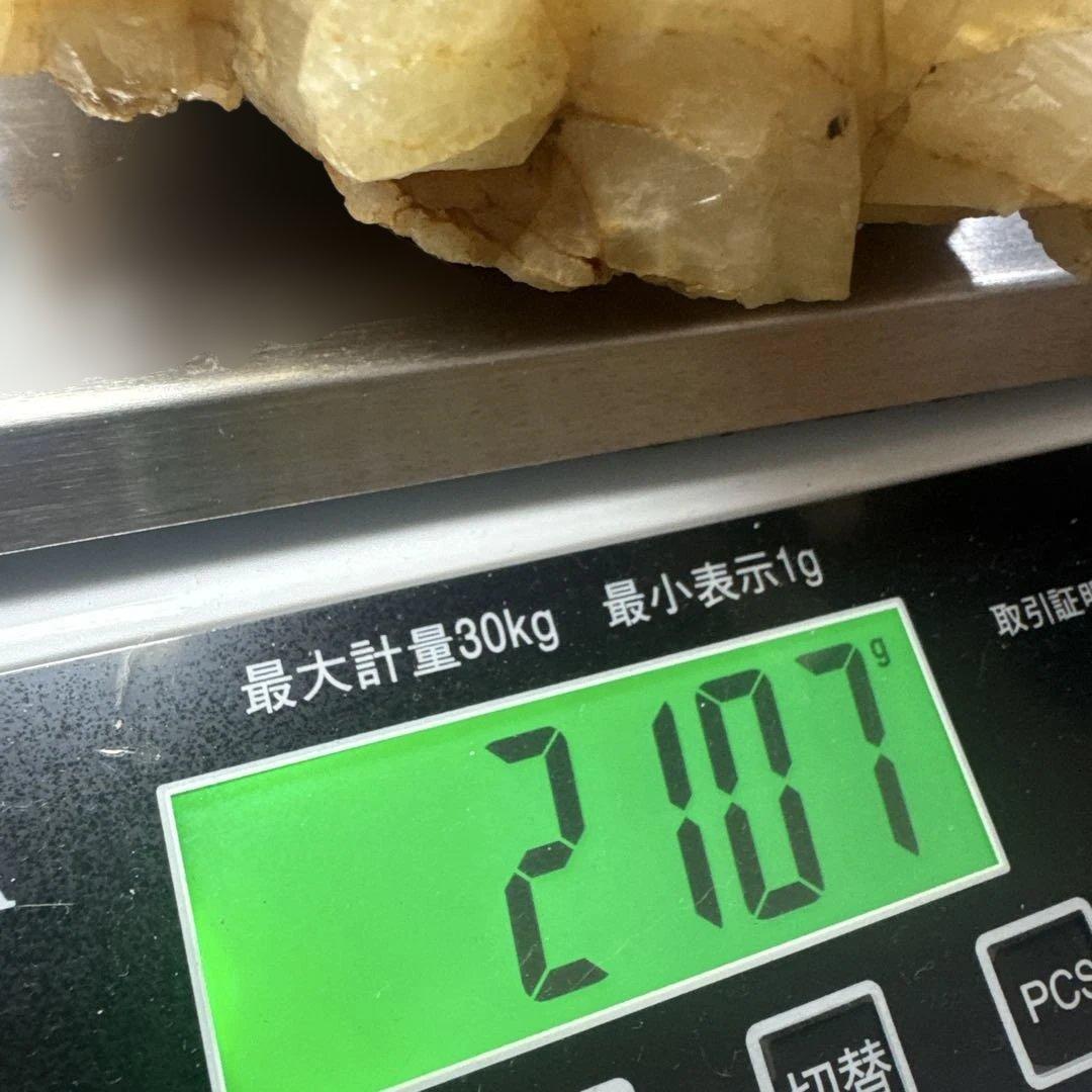 【2kg超・台座付】特大シトリンクラスター 天然原石 空間浄化