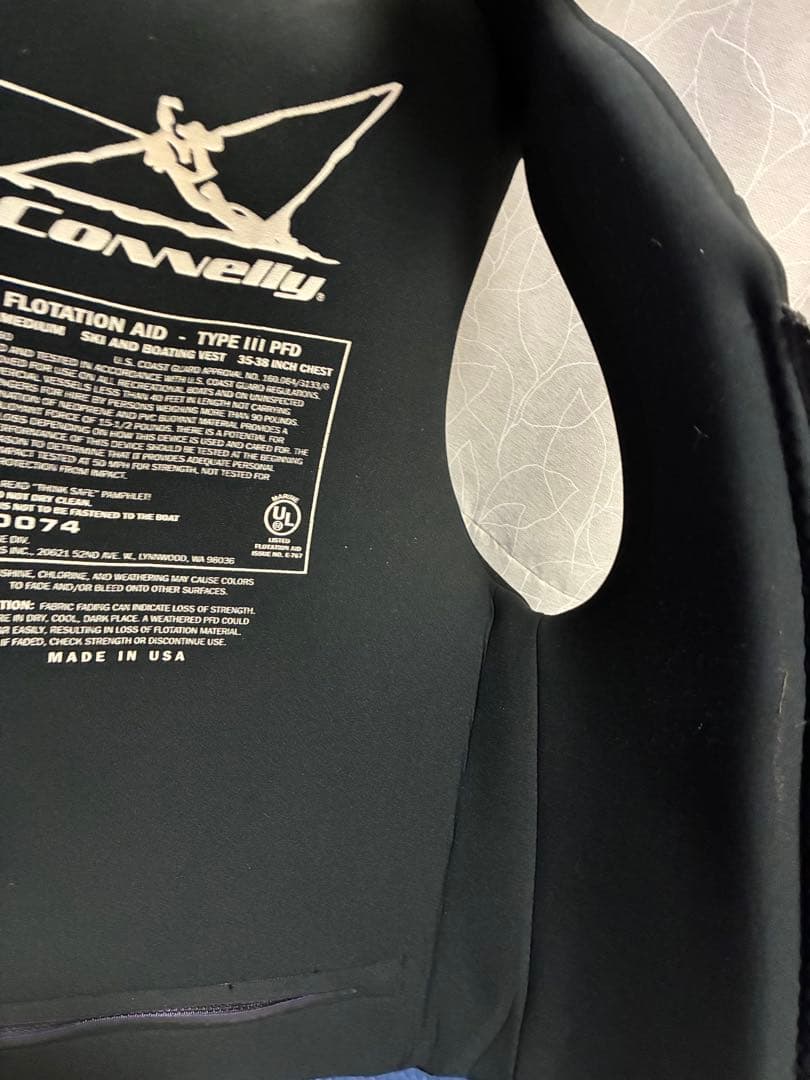Connelly コネリー ライフジャケット Mサイズ 170cm前後の方