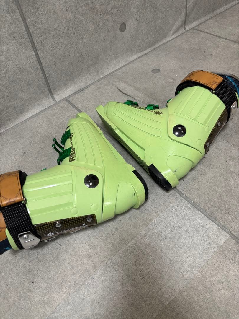 ゲンファクトリー　フリースタイル　スキーブーツ25-25.5センチ