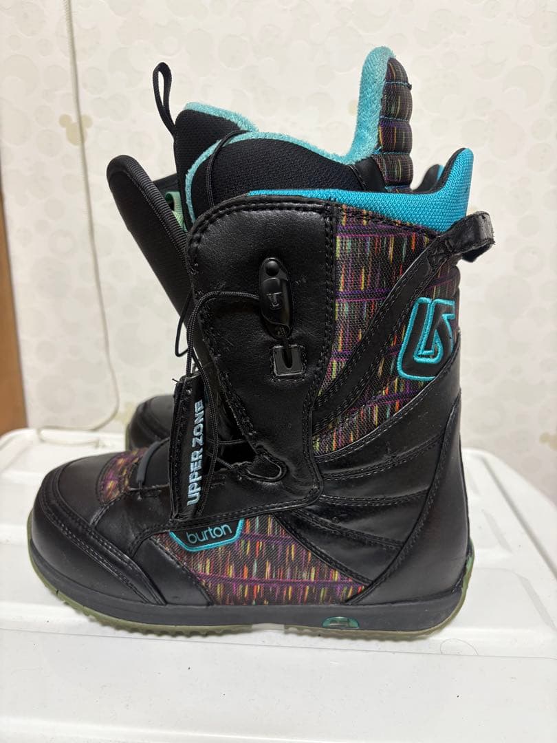 美品　女性用スノーボードブーツ BURTON BOOTQUE ブラック/マルチ
