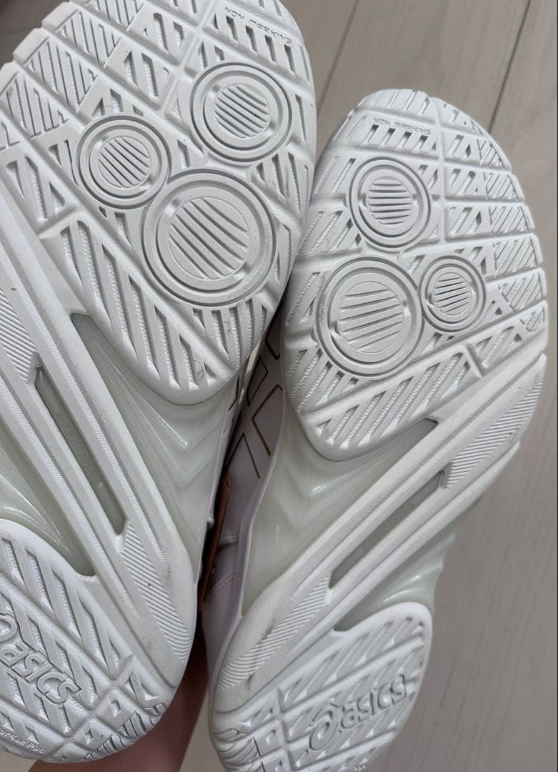 【左右サイズ違い】 特注品 asics バスケットボールシューズ ホワイト