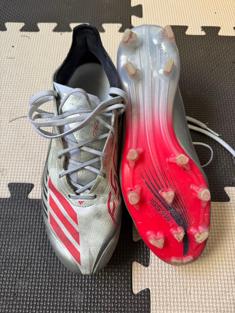 adidas F50 サッカーシューズ スパイク シルバーレッド