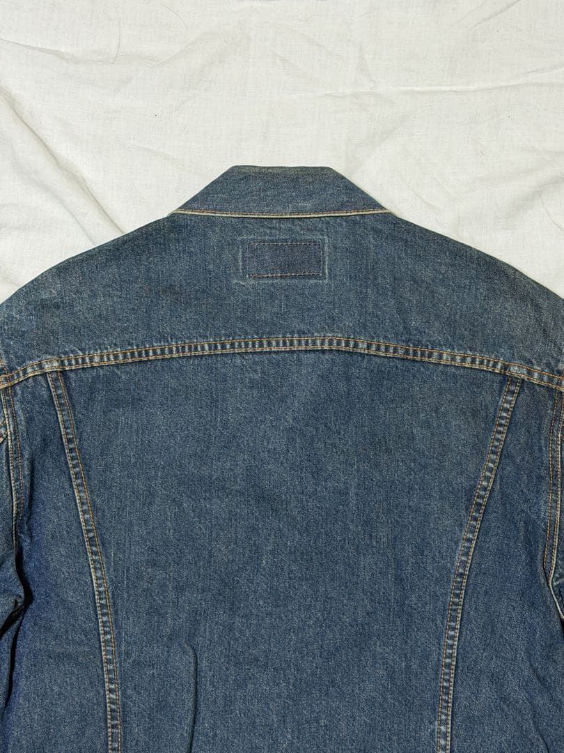 70606 Levi'sリーバイス　デニムジャケット　Lサイズ