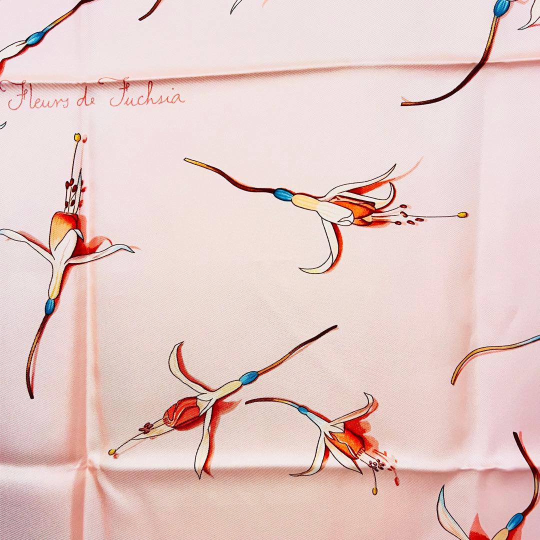 美品✨　エルメス　フクシャの花 シルクスカーフ　カレ90 ピンク