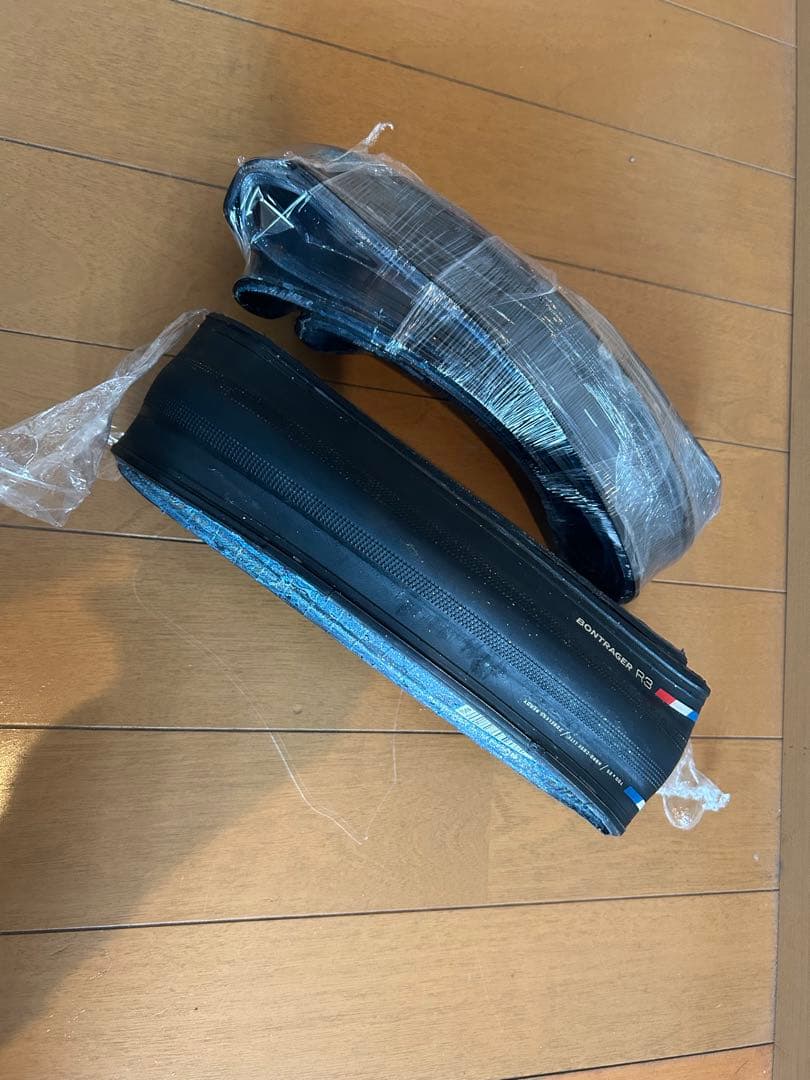 BONTRAGER R3 TLR　700×25C 2本セット