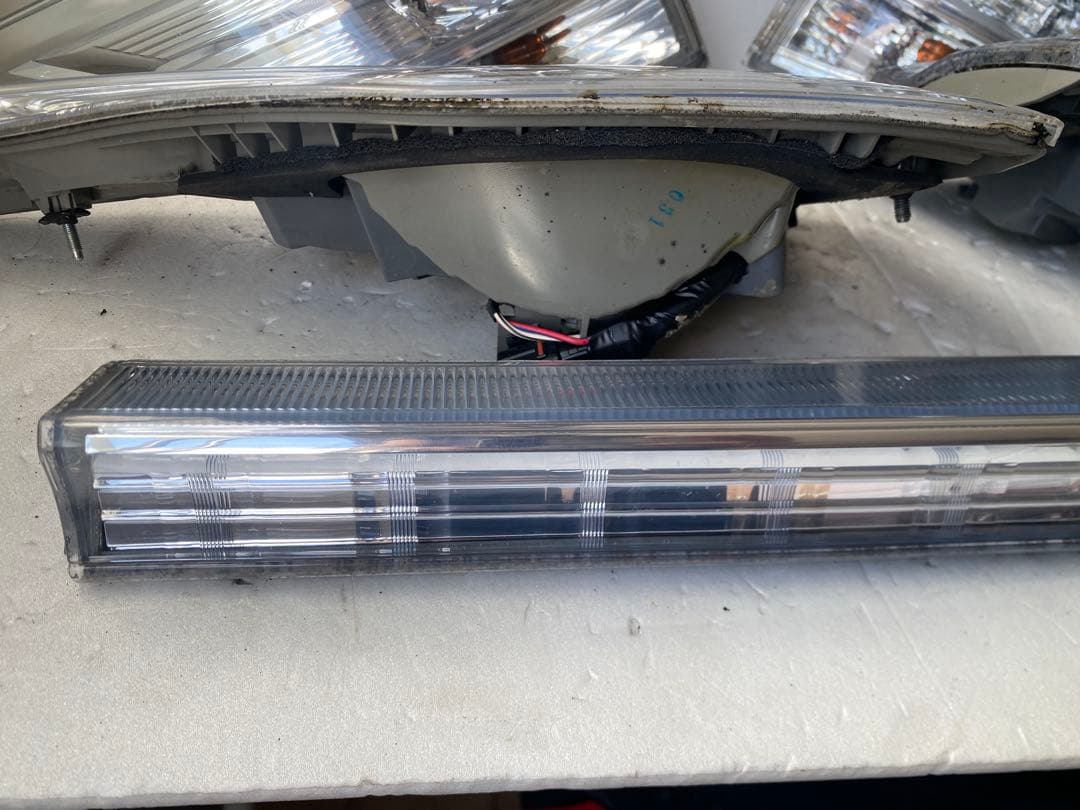 トヨタ エスティマ 50系 純正 テールランプ一式 LED 左右セット