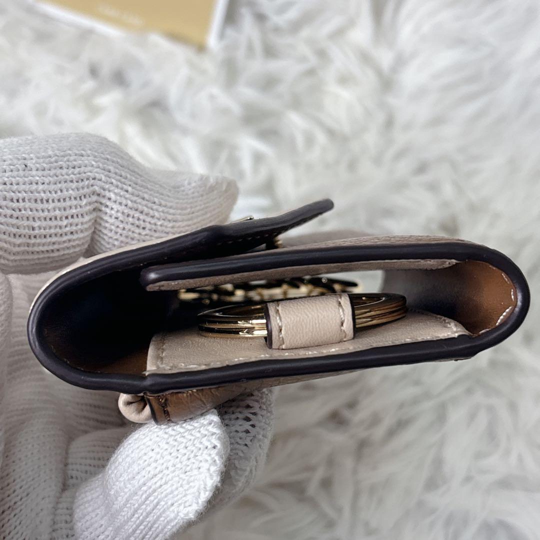 新品未使用MICHAEL KORS キーケース 小銭入れ付　ブラウン/ベージュ