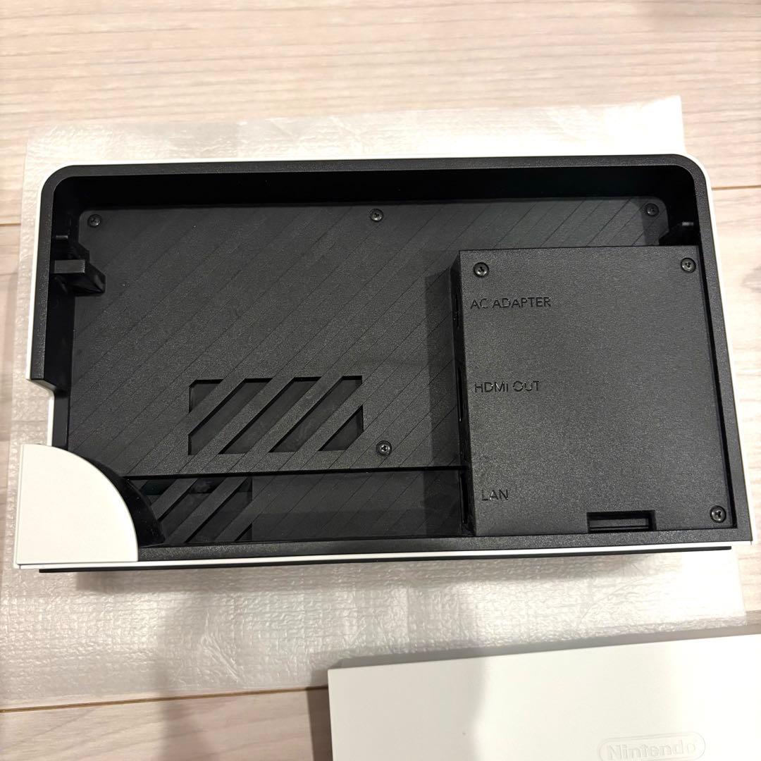 【ケース・画面フィルム・ボタンカバー付】 Switch 有機EL 本体