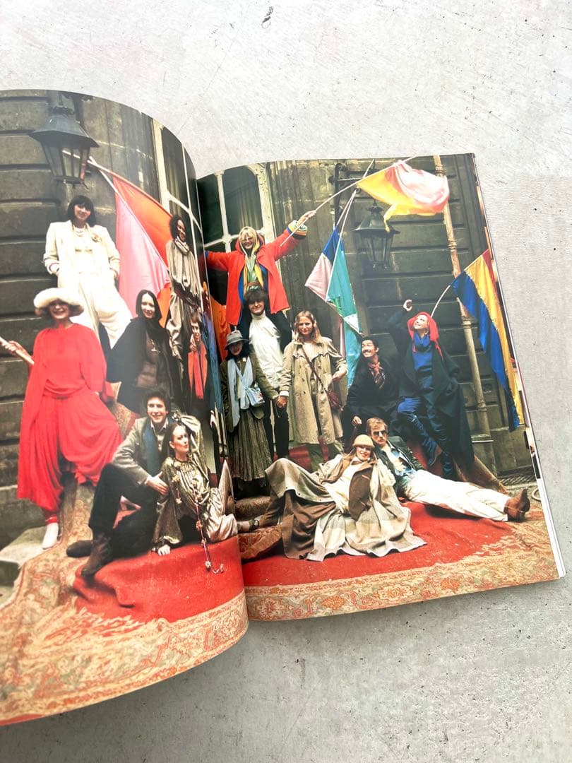 ISSEY MIYAKE　East Meets West　三宅一生の発想と展開