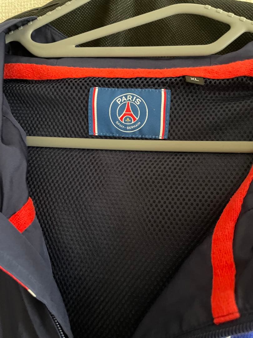 PARIS SAINT-GERMAIN ウィンドブレーカー ネイビー