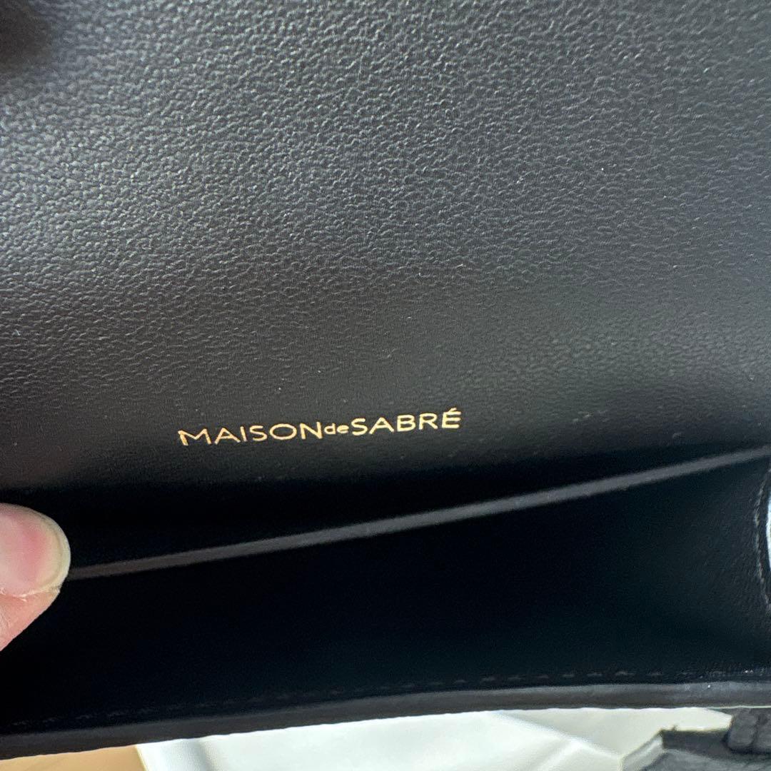MAISON de SABRÉ 携帯ブラックショルダーバッグ