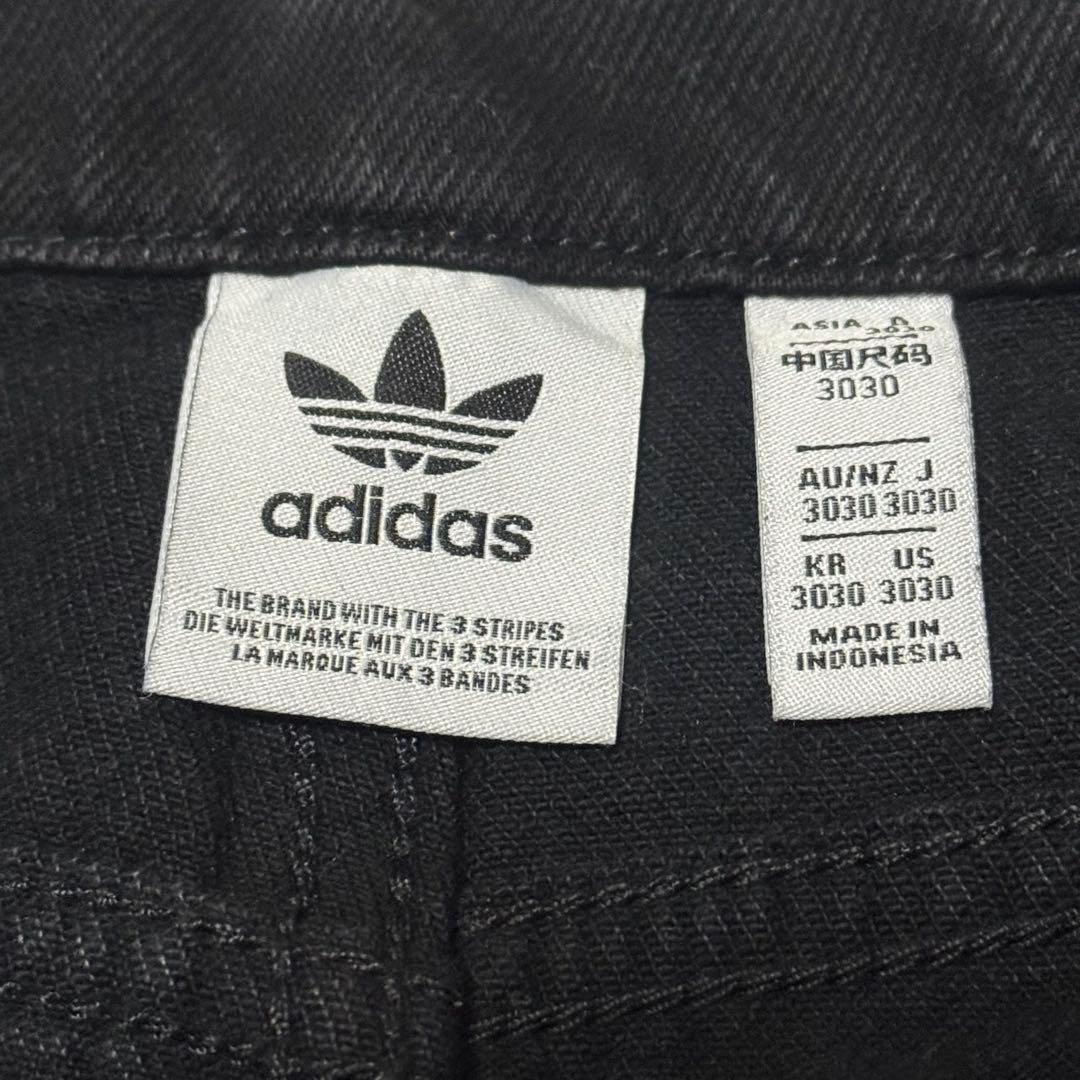 adidas アディカラー デニム スリーストライプス トラックパンツ　3030
