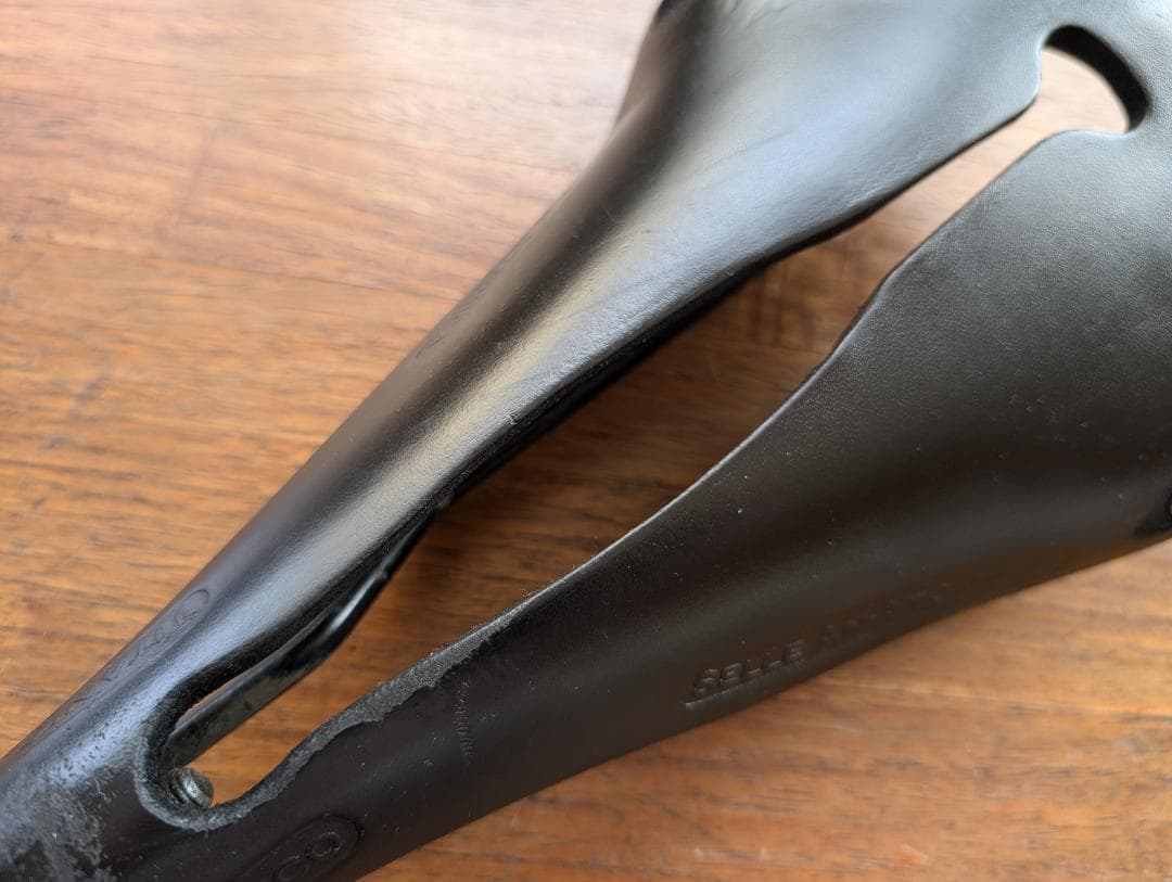 selle anatomica titanico　ブラック