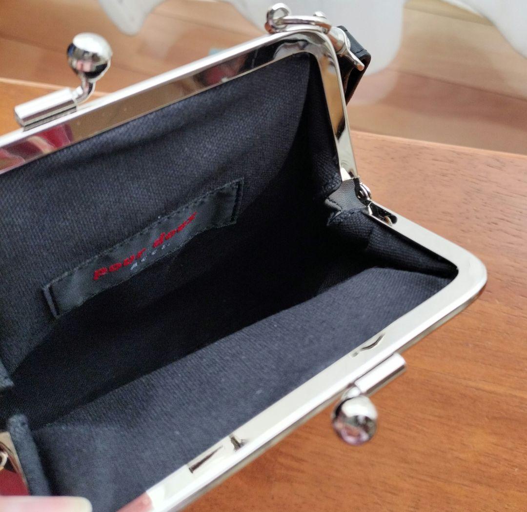 【新品】pour deux プルドゥ　黒革　レザーハンドバッグ　ポーチ　がま口