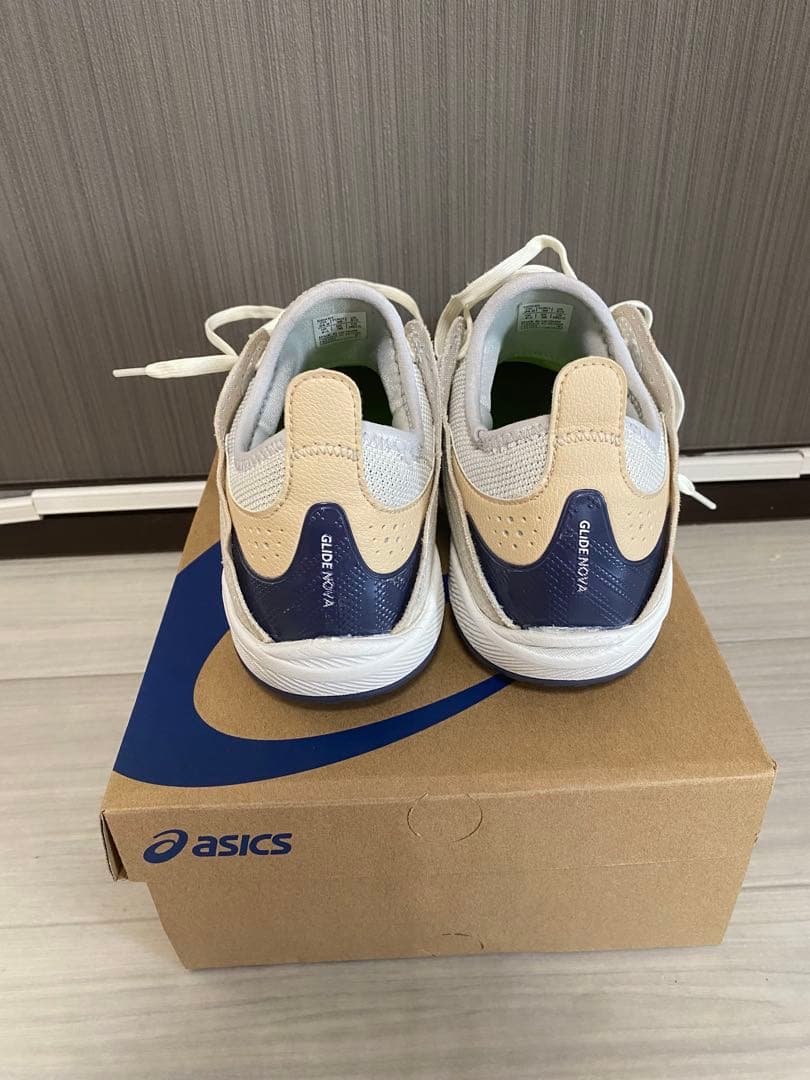 アシックス　GLIDE NOVA 24センチ　(即完売レアカラー)
