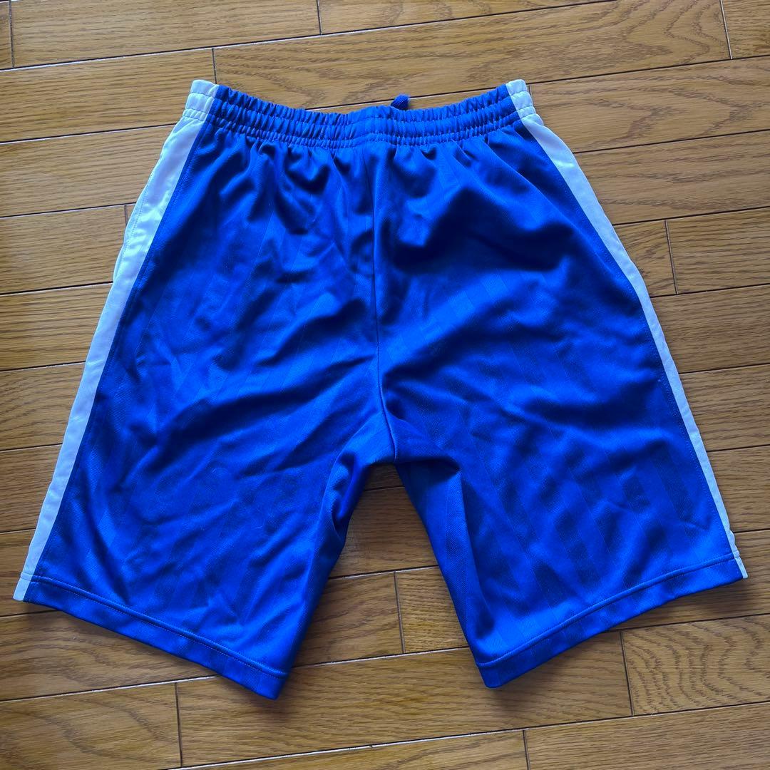 プーマ　ハーフパンツ青ストライプ