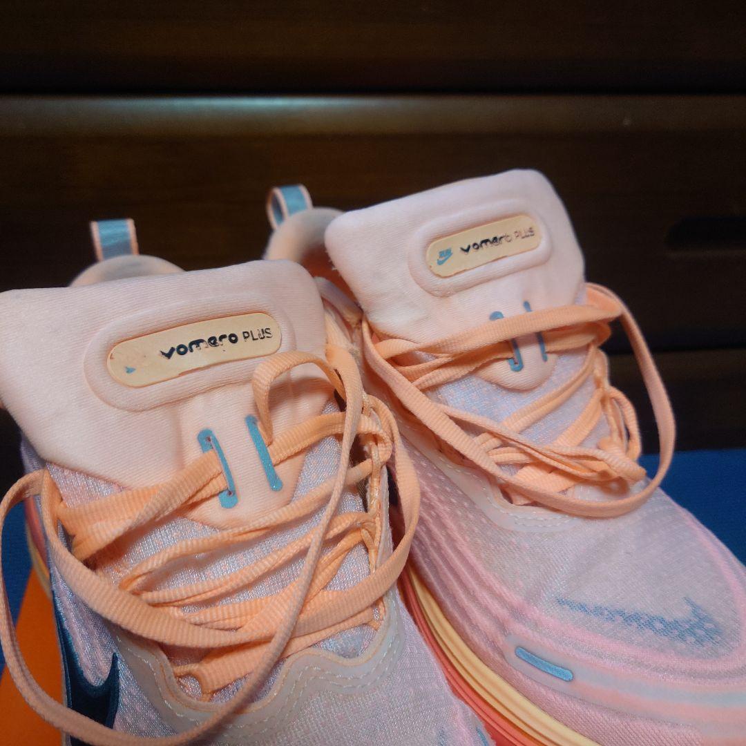 NIKE　ボメロプラス