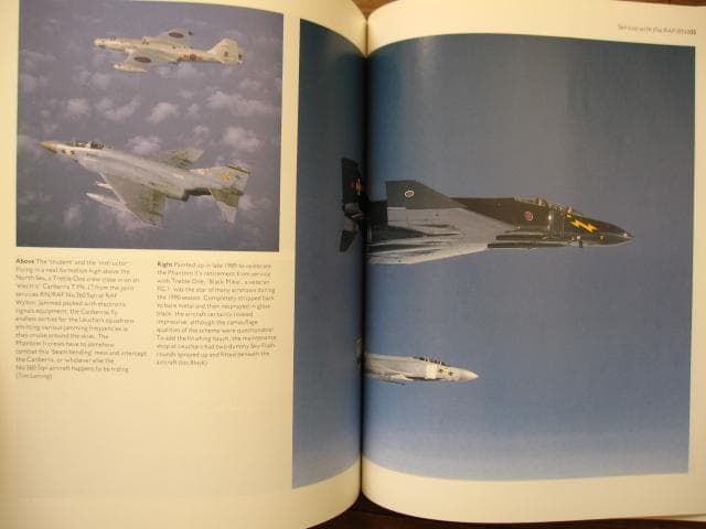 洋書 F-4 Phantom II / Tony Holmes