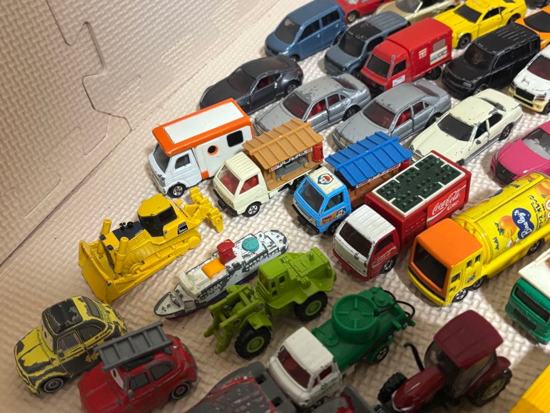 トミカ　まとめ売り　100台