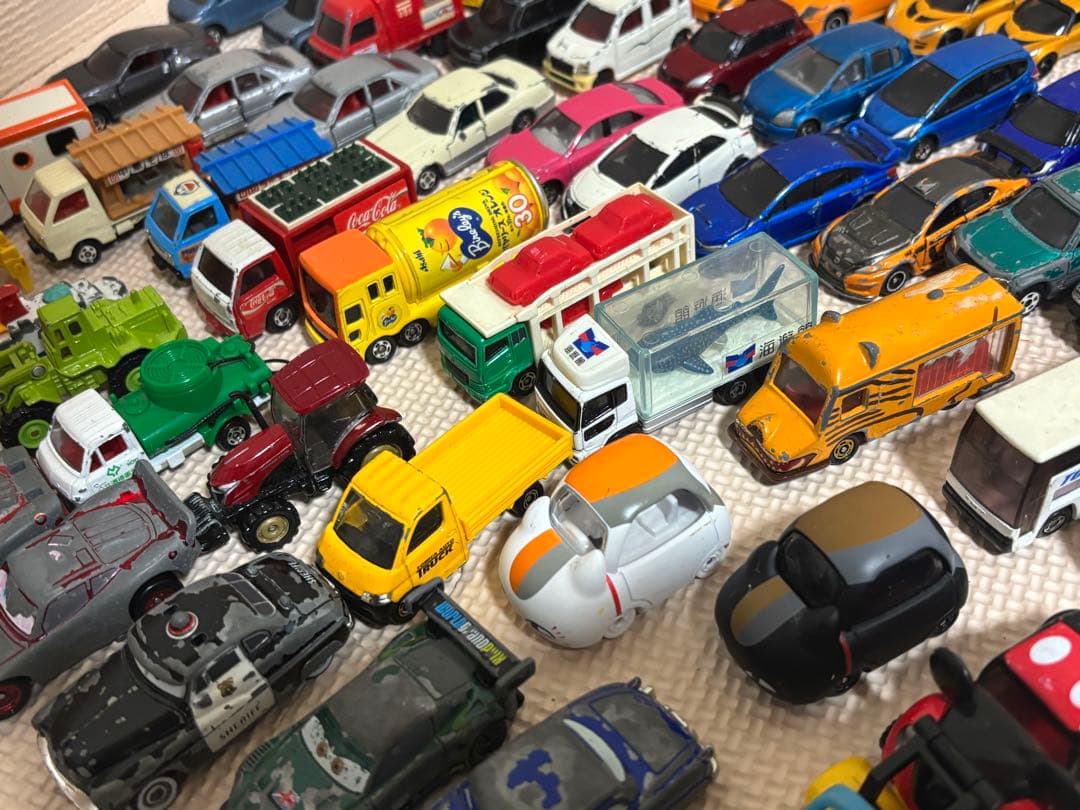 トミカ　まとめ売り　100台