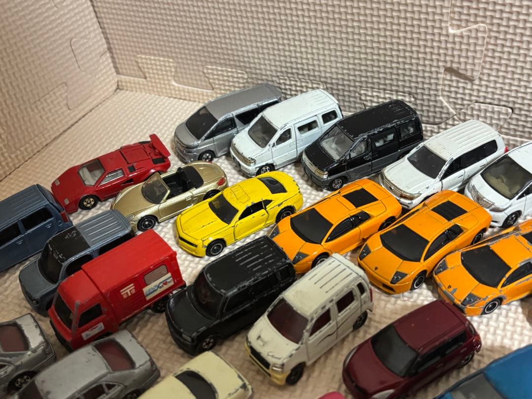 トミカ　まとめ売り　100台