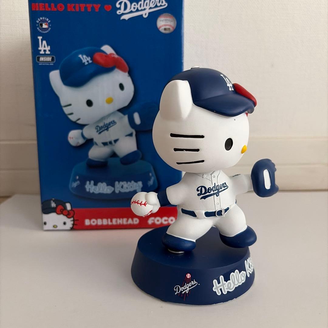 Hello Kitty×ドジャース ボブルヘッド 陶器のような重厚感