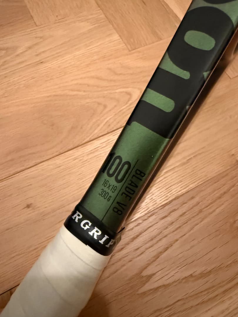 Wilson BLADE V8 100 テニスラケット G1(日本未発売）